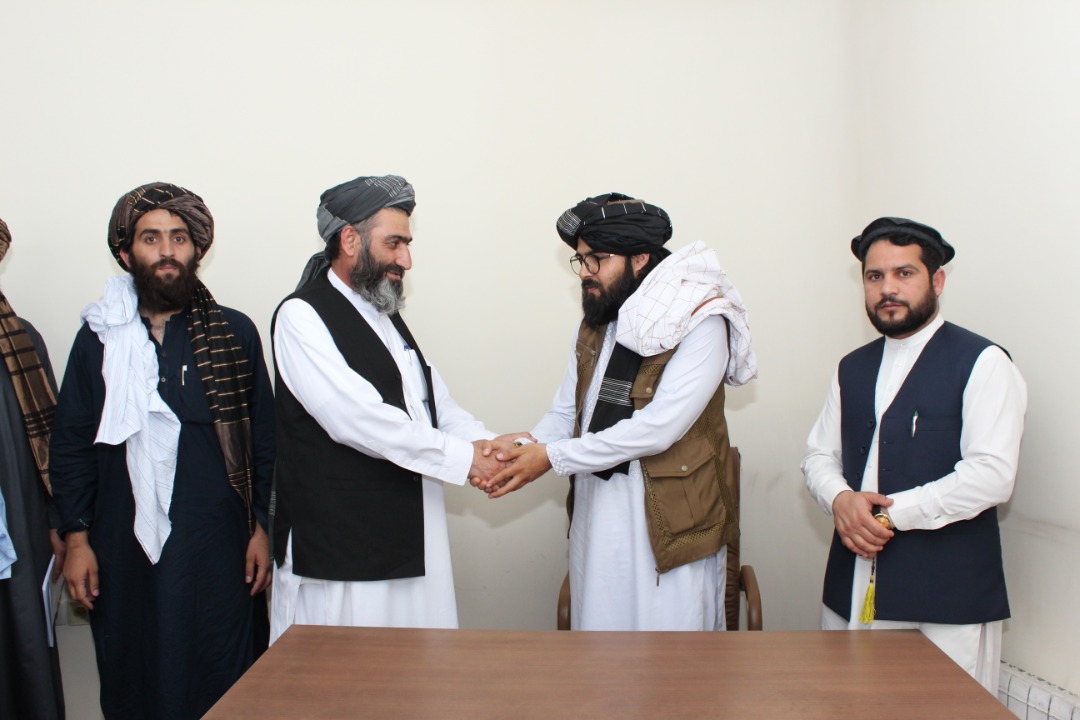 محترم محمد یاسین مجاهد د ترجمې د مرکز د رسمي او ټولو داخلي ژبو د انسټيټیوت د امر په توګه او محترم عبد الصمد کاتب د ترجمې مرکز د علمي منشي په توګه معرفي شول