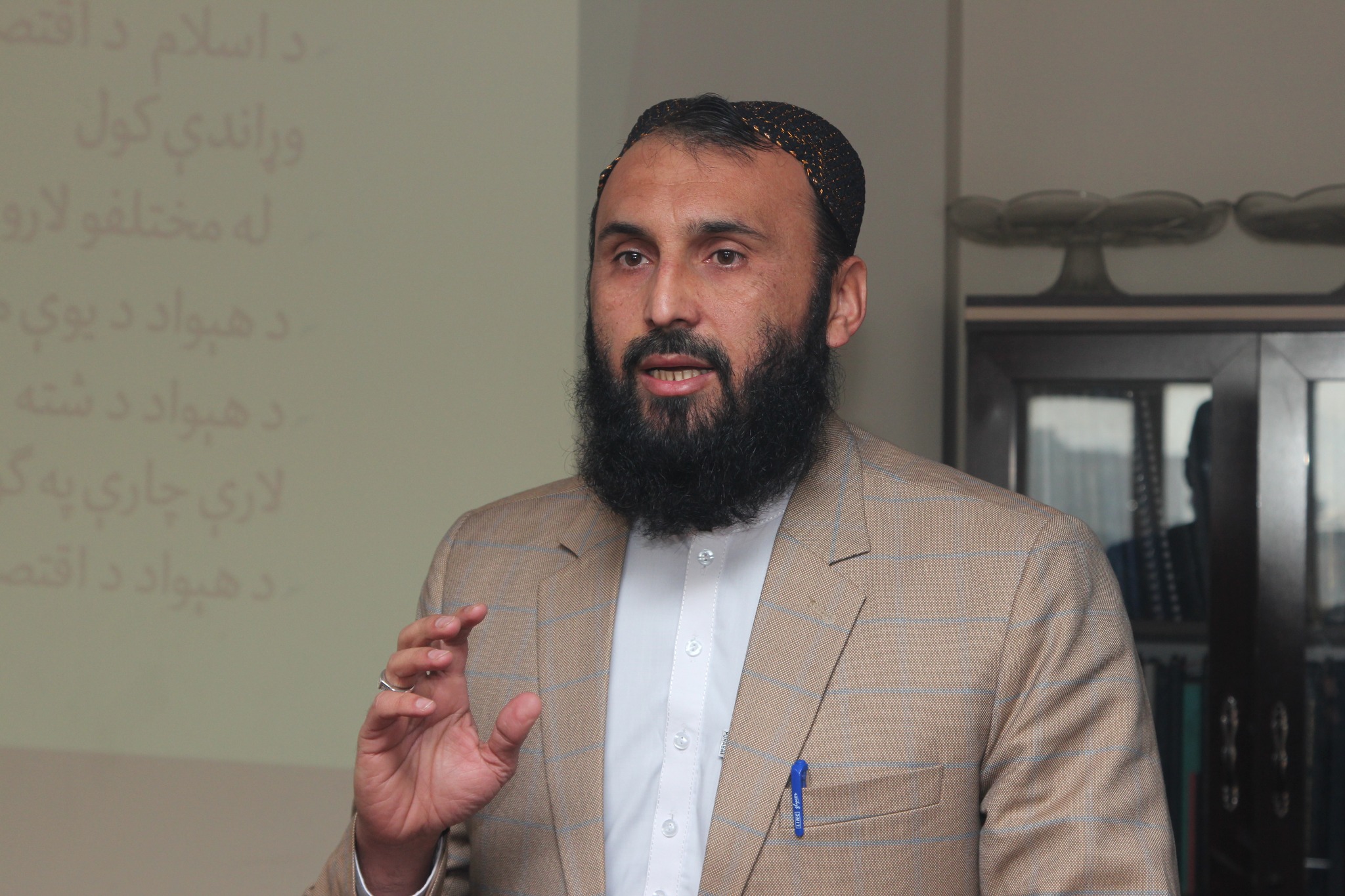 څېړنوال نجیب الله عمري